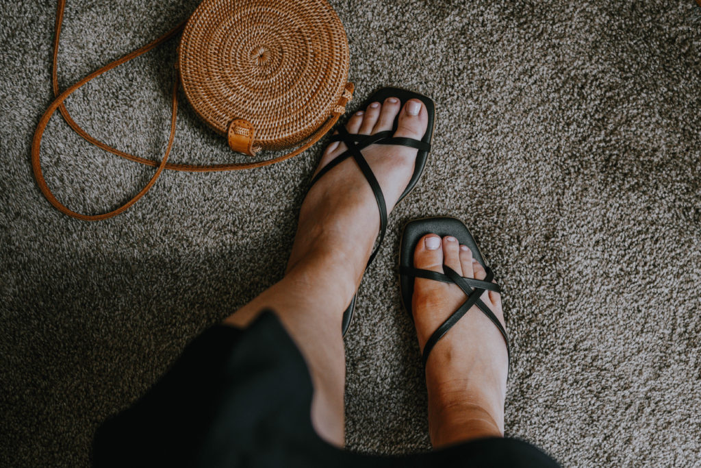 Everlane Sandal Comparison: the Day Sandal Vs. the Strappy Sandal