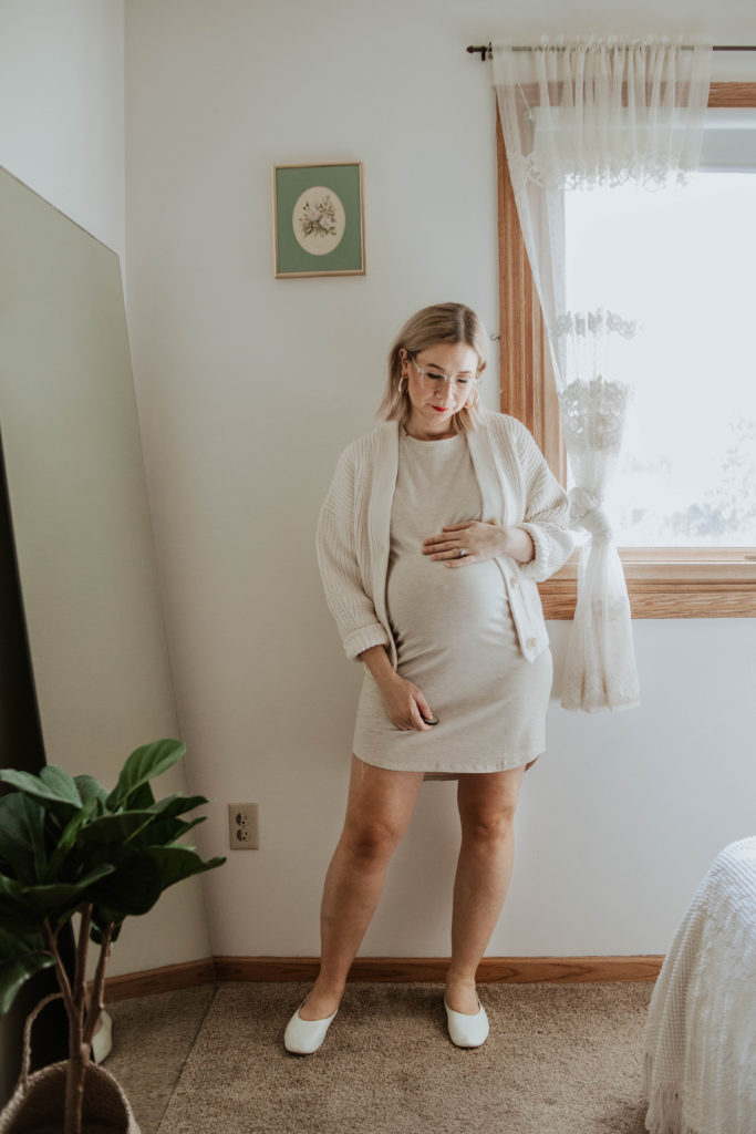 A Week of Outfits: Casual Maternity Outfits -
