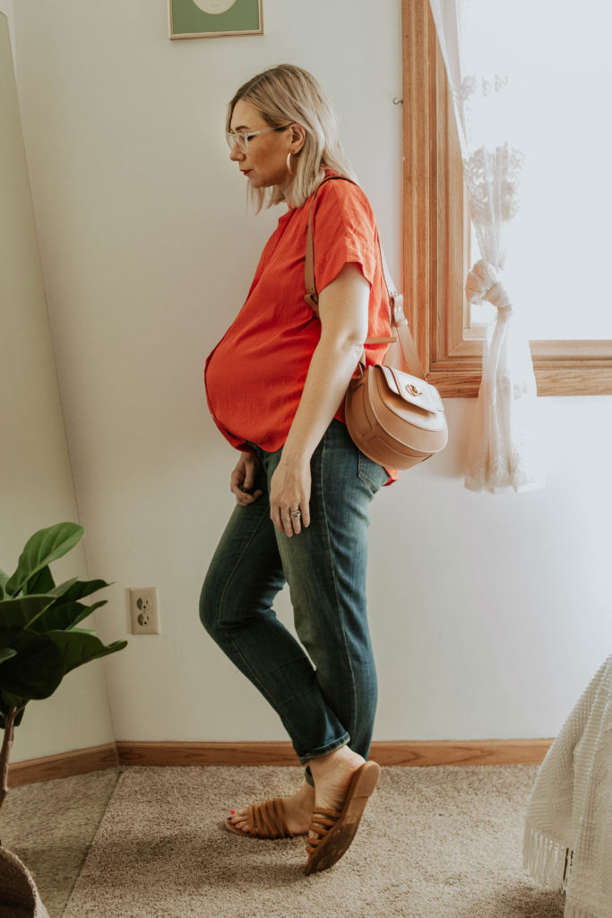 end of summer outfits, red everlane blouse, everlane japanese go weave blouse, maternity jeans, madewell brown sandals