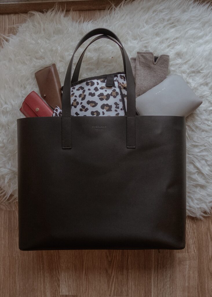 Minimalism, Diaper Bag, Baby, Everlane Day Market Tote, Madewell Transport Tote, What's in my Diaper Bag